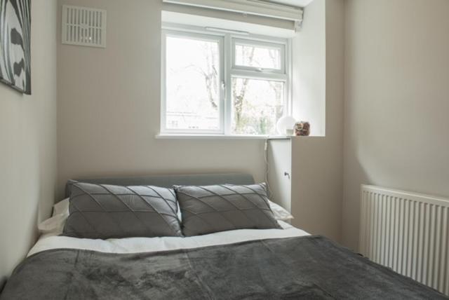 Finchley Contemporary 2 Bed Apartment + Parking Hendon Exterior photo